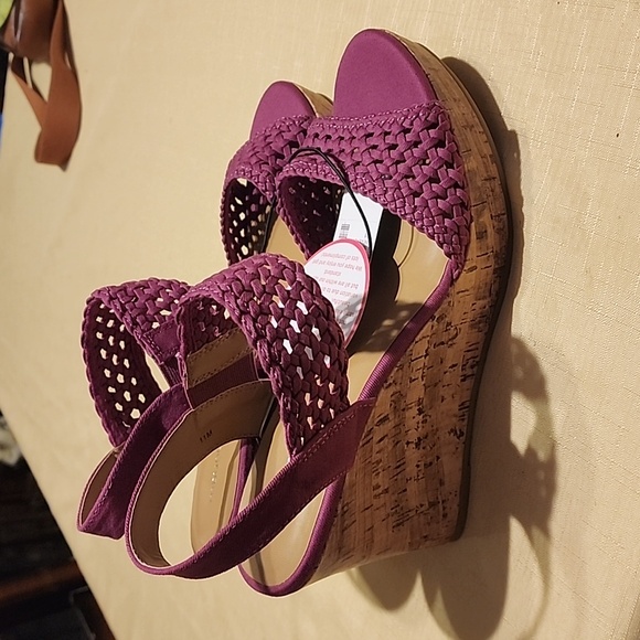 Maurice’s Beverly Wedge - Picture 2 of 6